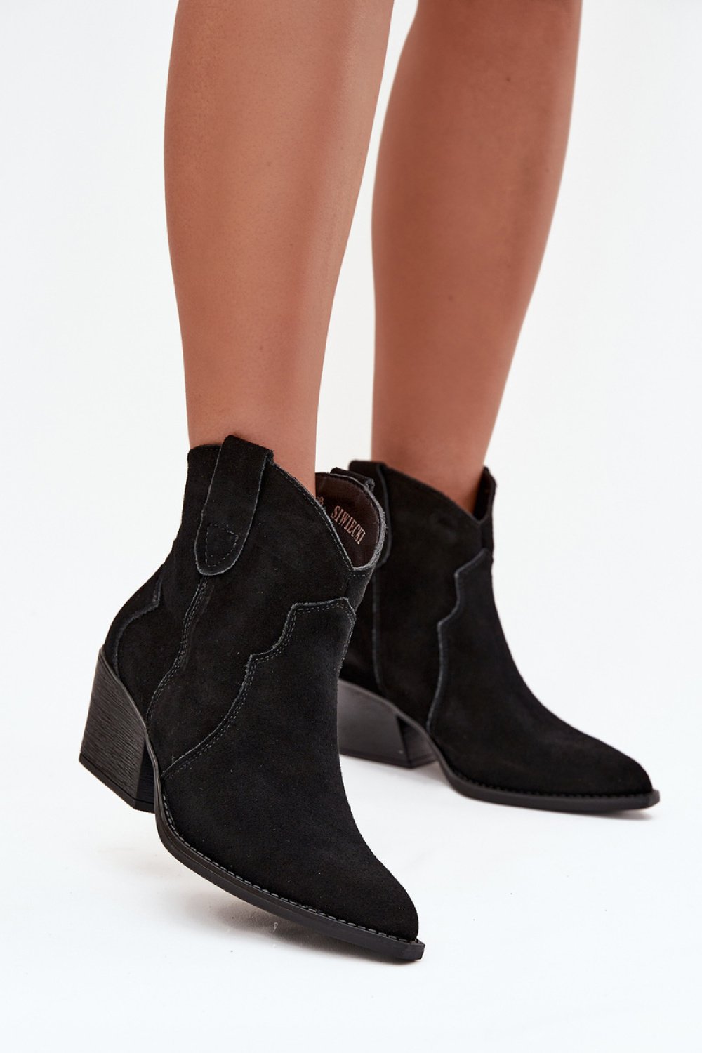 Heel boots Step in style