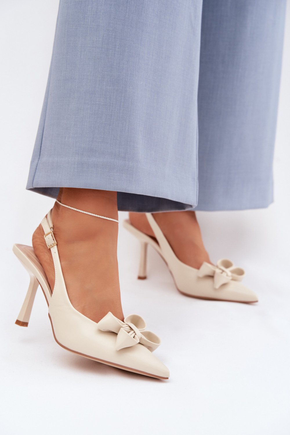 Heel sandals Step in style