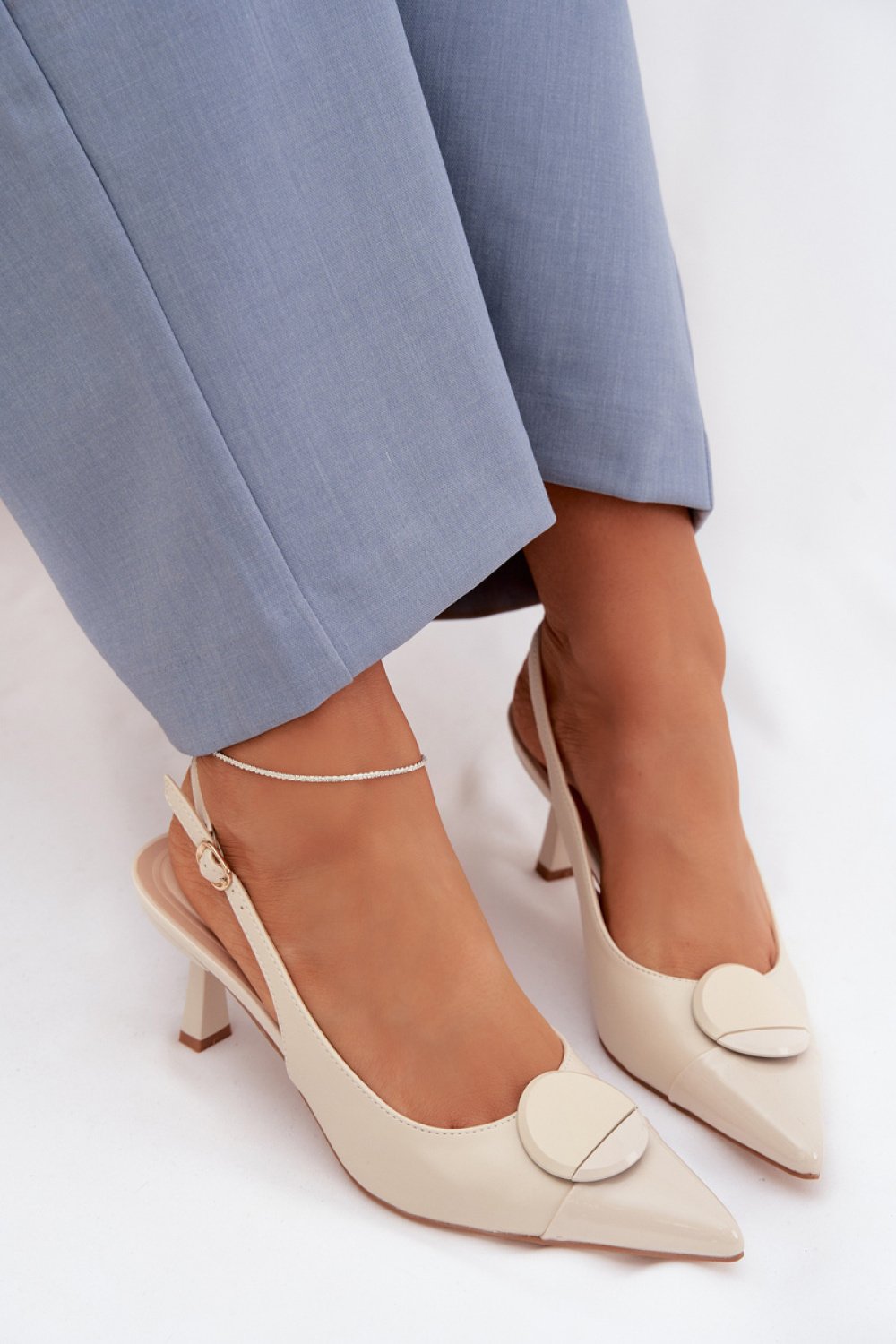 Heel sandals Step in style