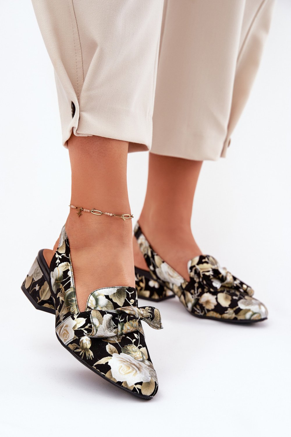 Heel pumps Step in style