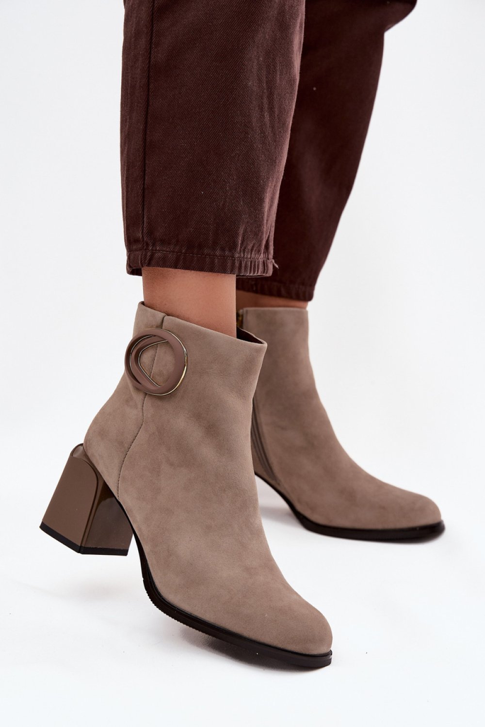 Heel boots Step in style
