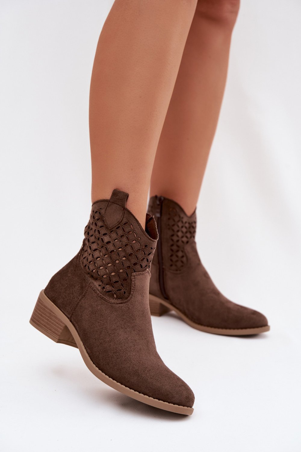 Heel boots Step in style