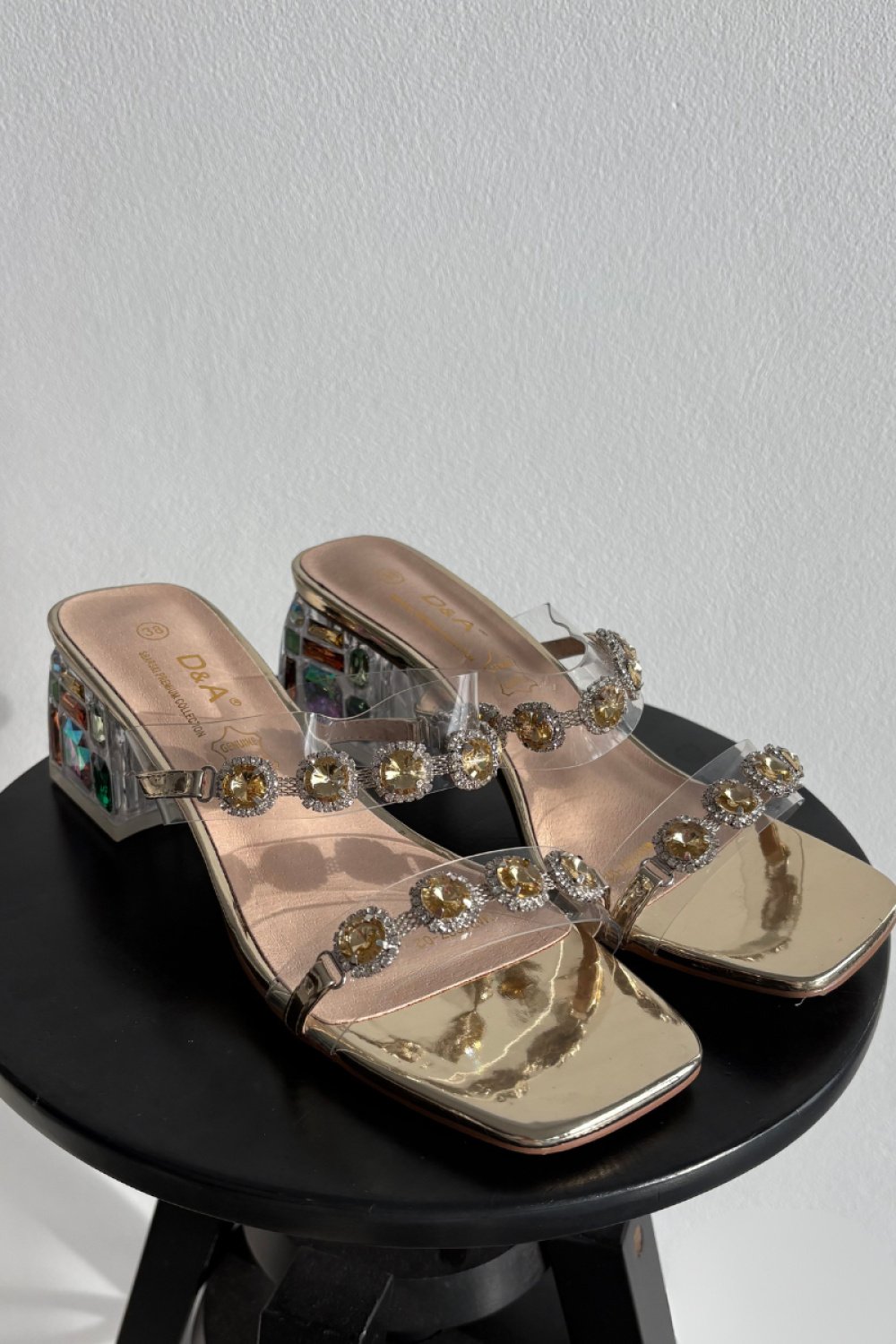 Heeled sandals Step in style