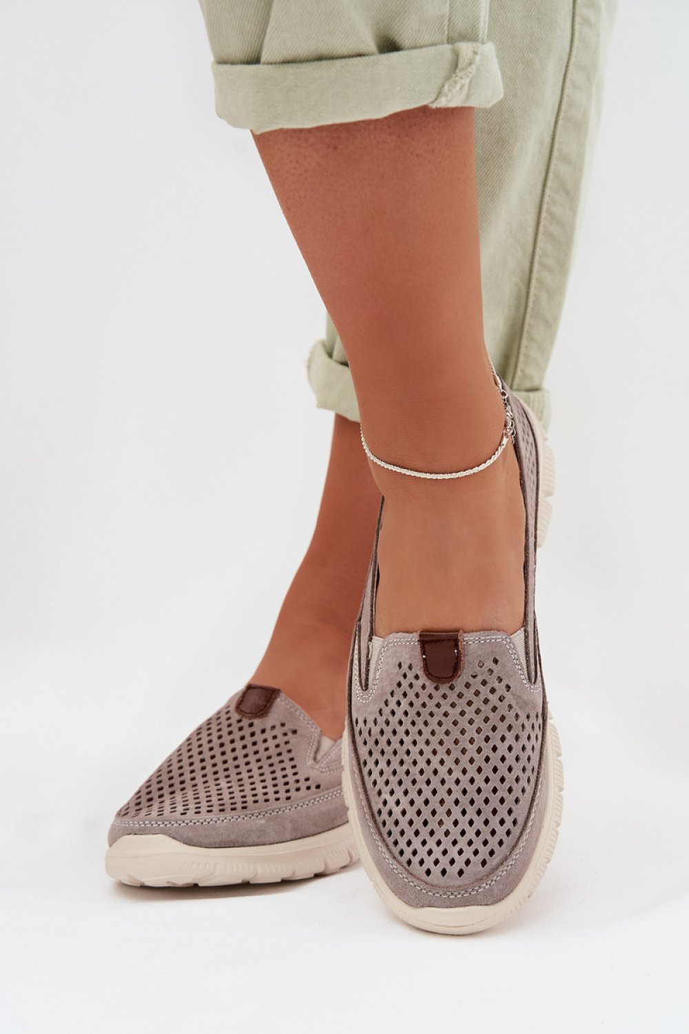 Half shoes Step in style