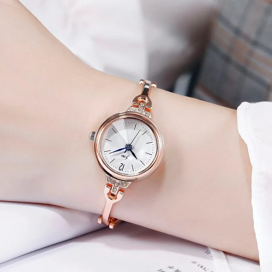 Women's Quartz Watch with Alloy Strap and Jewelry Buckle, Featuring Ordinary Glass Mirror and Pointer Display, obors.com product/2026/4/22/2046842857293221888.jpg