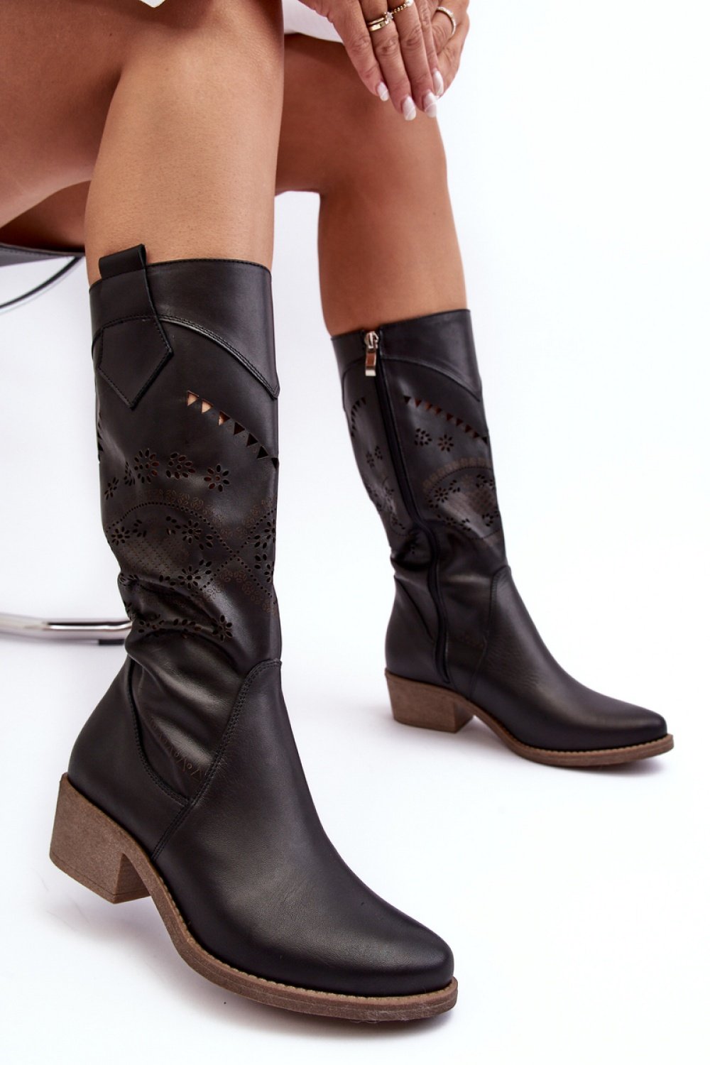 Open-work Boots Step in style - Image 3