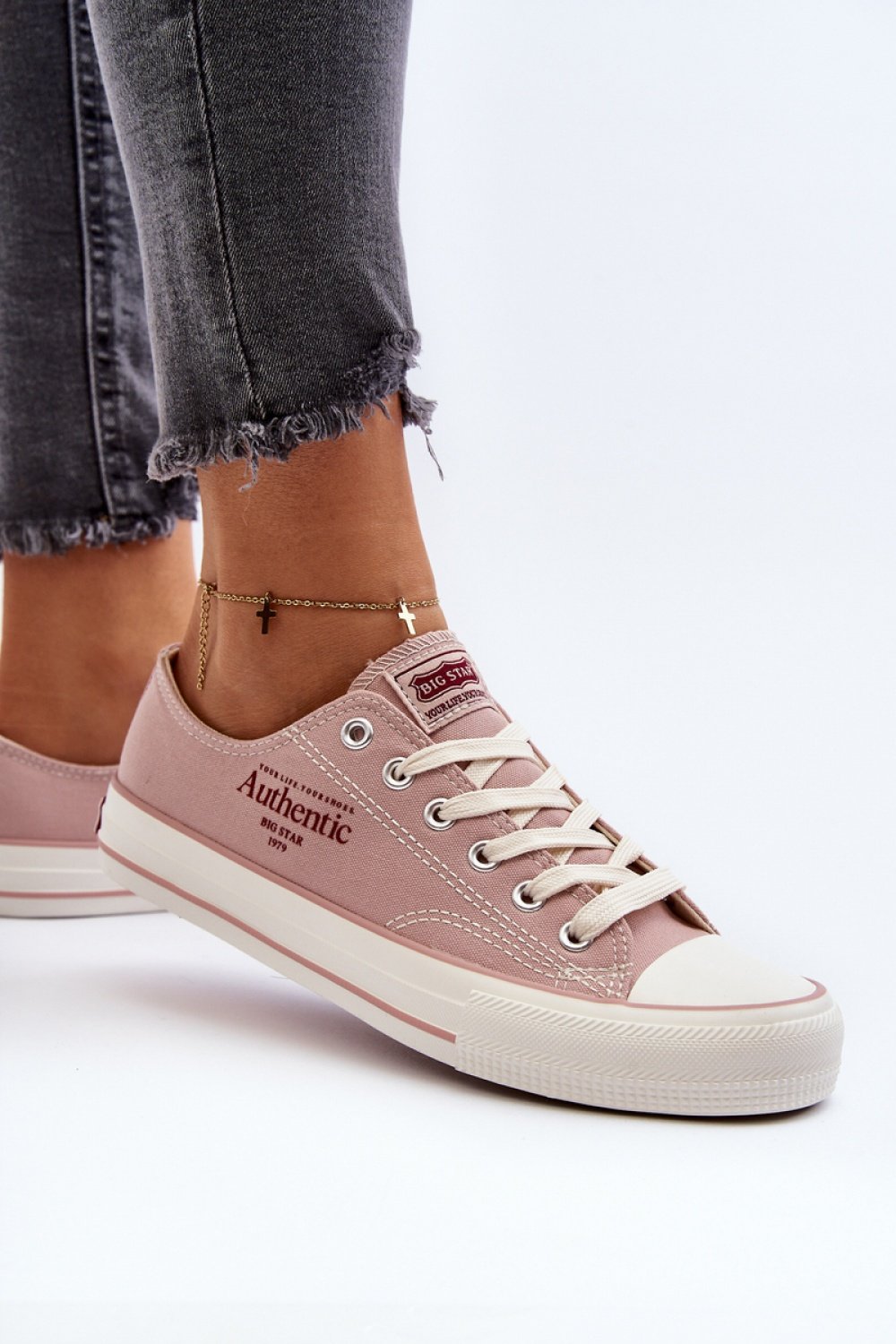 Sneakers Step in style - Image 2