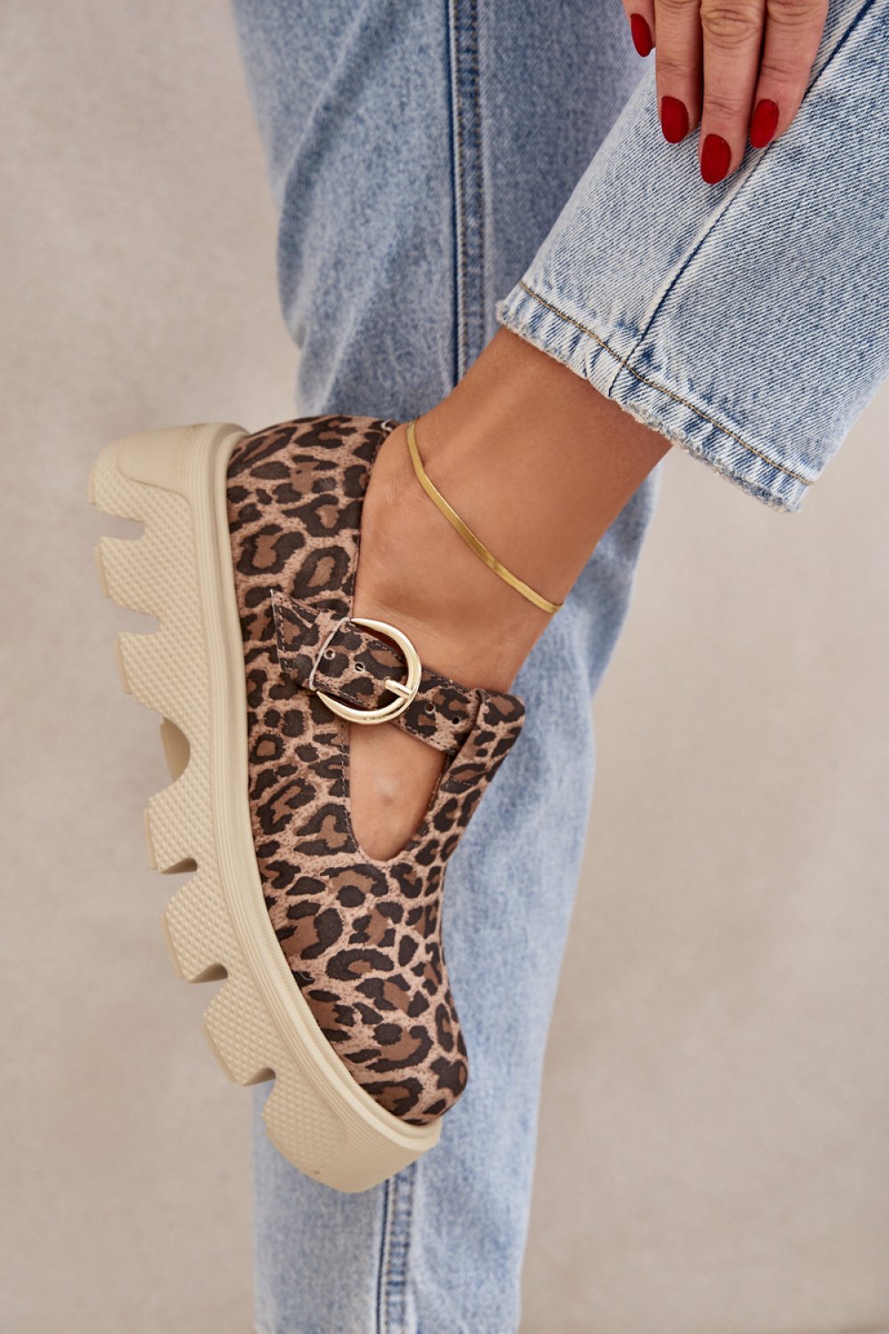 Platform shoes Step in style - Image 3