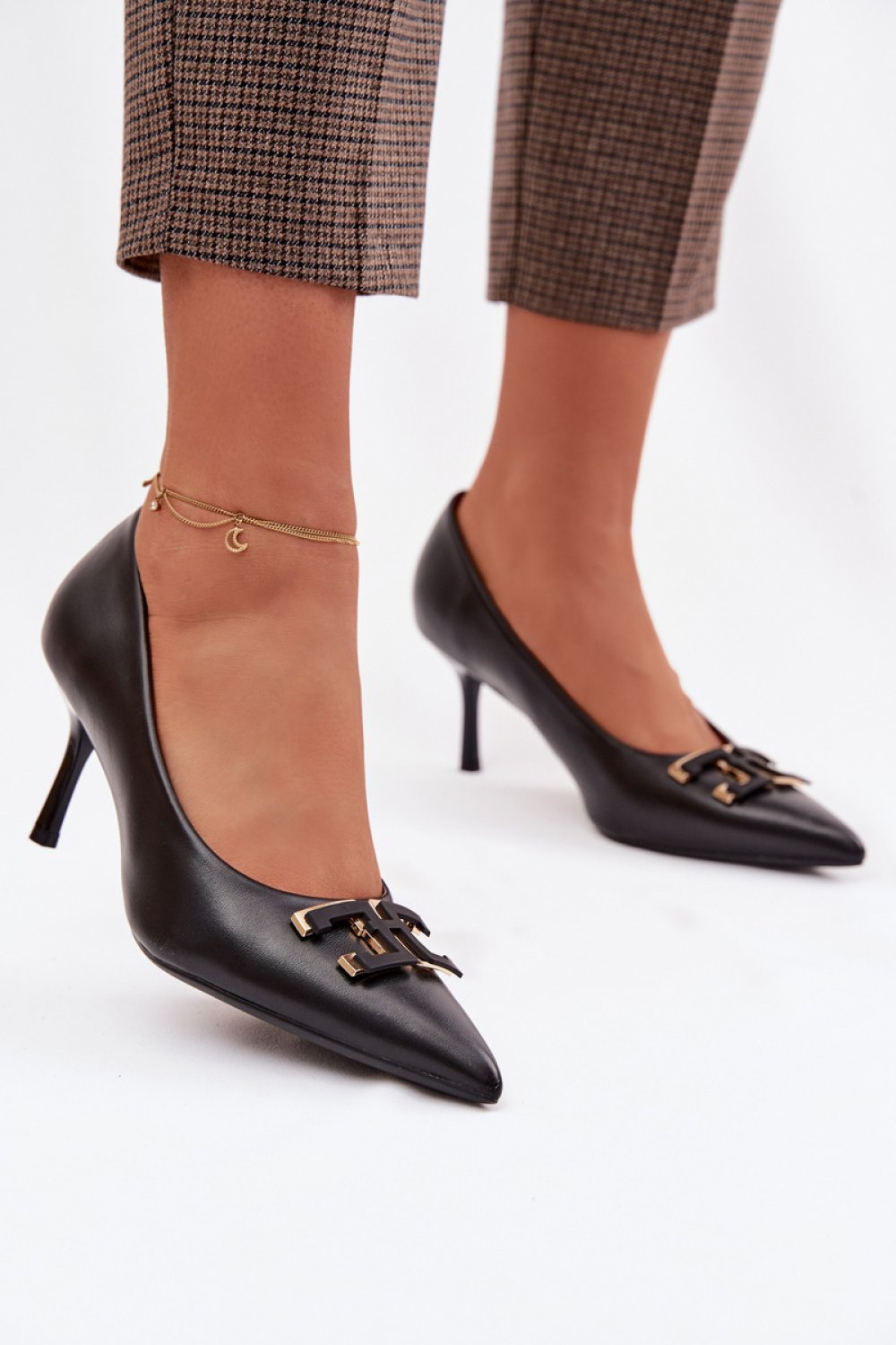 High heels Step in style