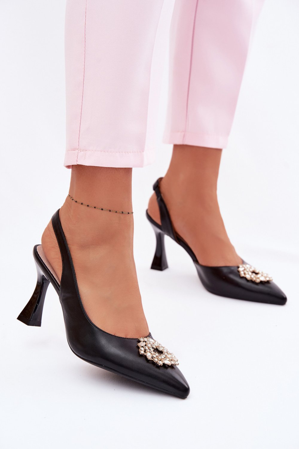 Heel sandals Step in style