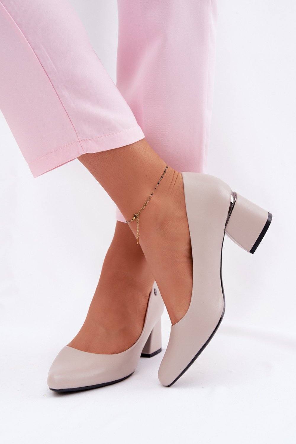 Block heel pumps Step in style