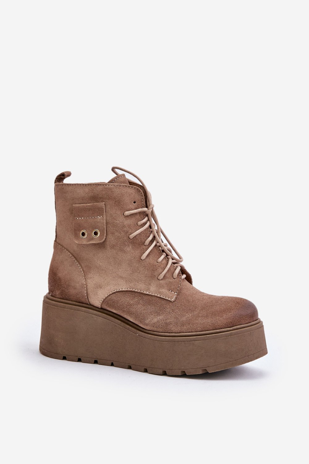 Platform boots Step in style - Image 2