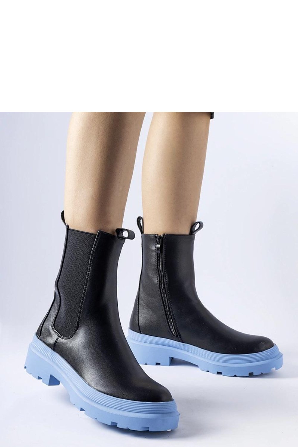 black Boots model 205840 Solea at obors.com