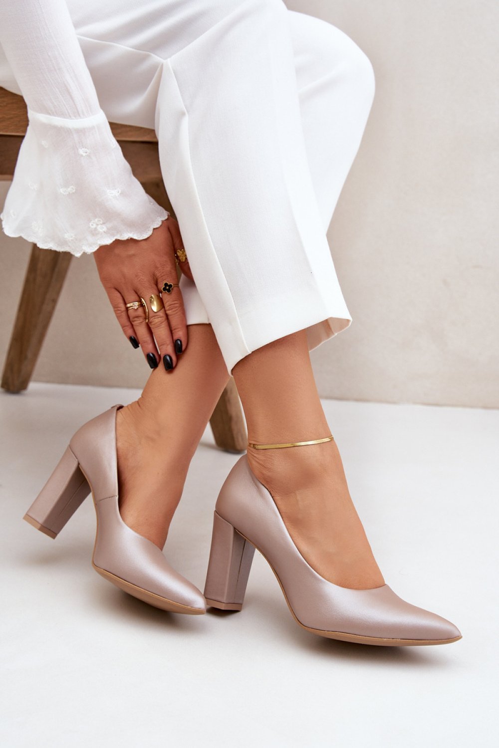 Block heel pumps Step in style - Image 3