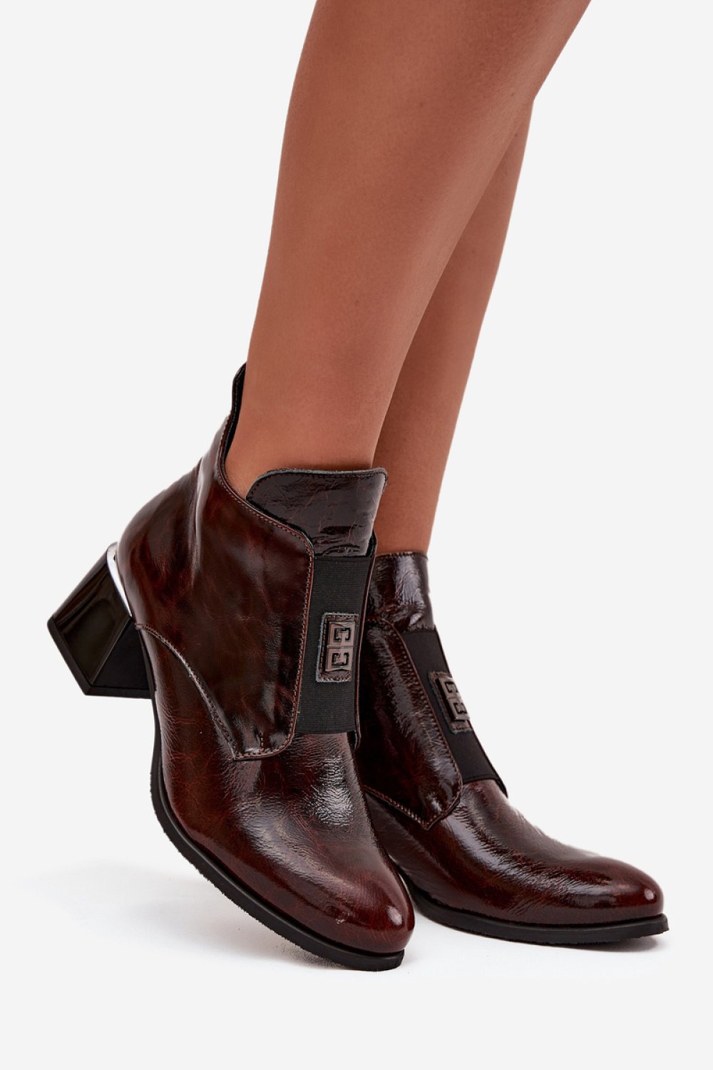 Heel boots Step in style