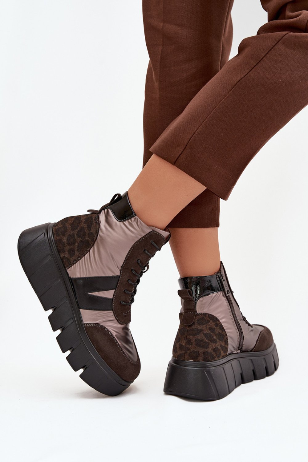 Platform boots Step in style - Image 3