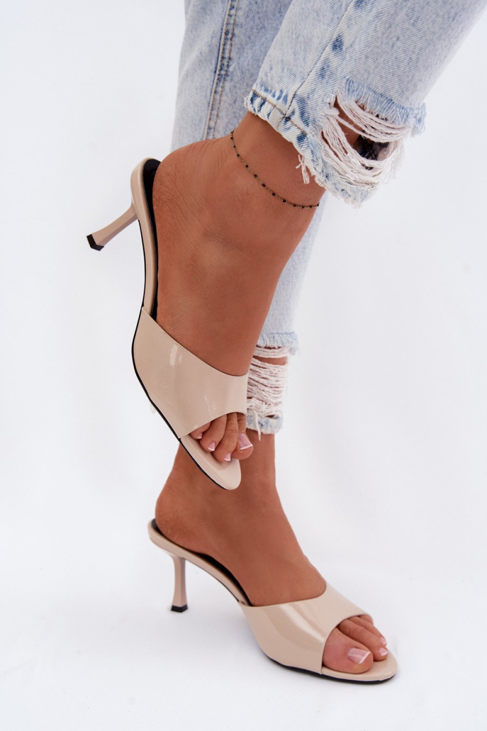Heeled sandals Step in style