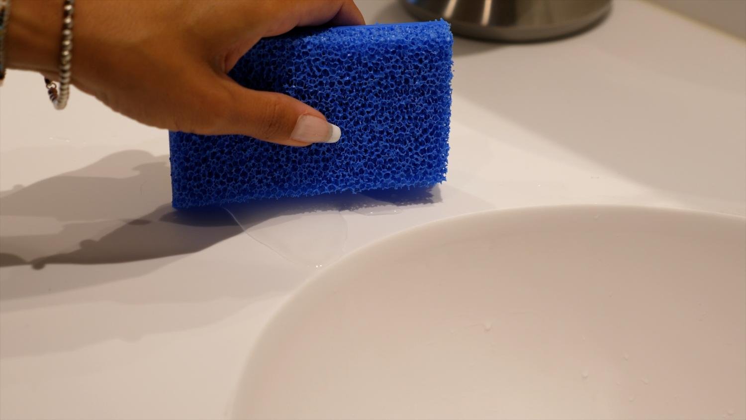 Genius Ideas Blue SilicoClean Cleaning Pad - Image 3