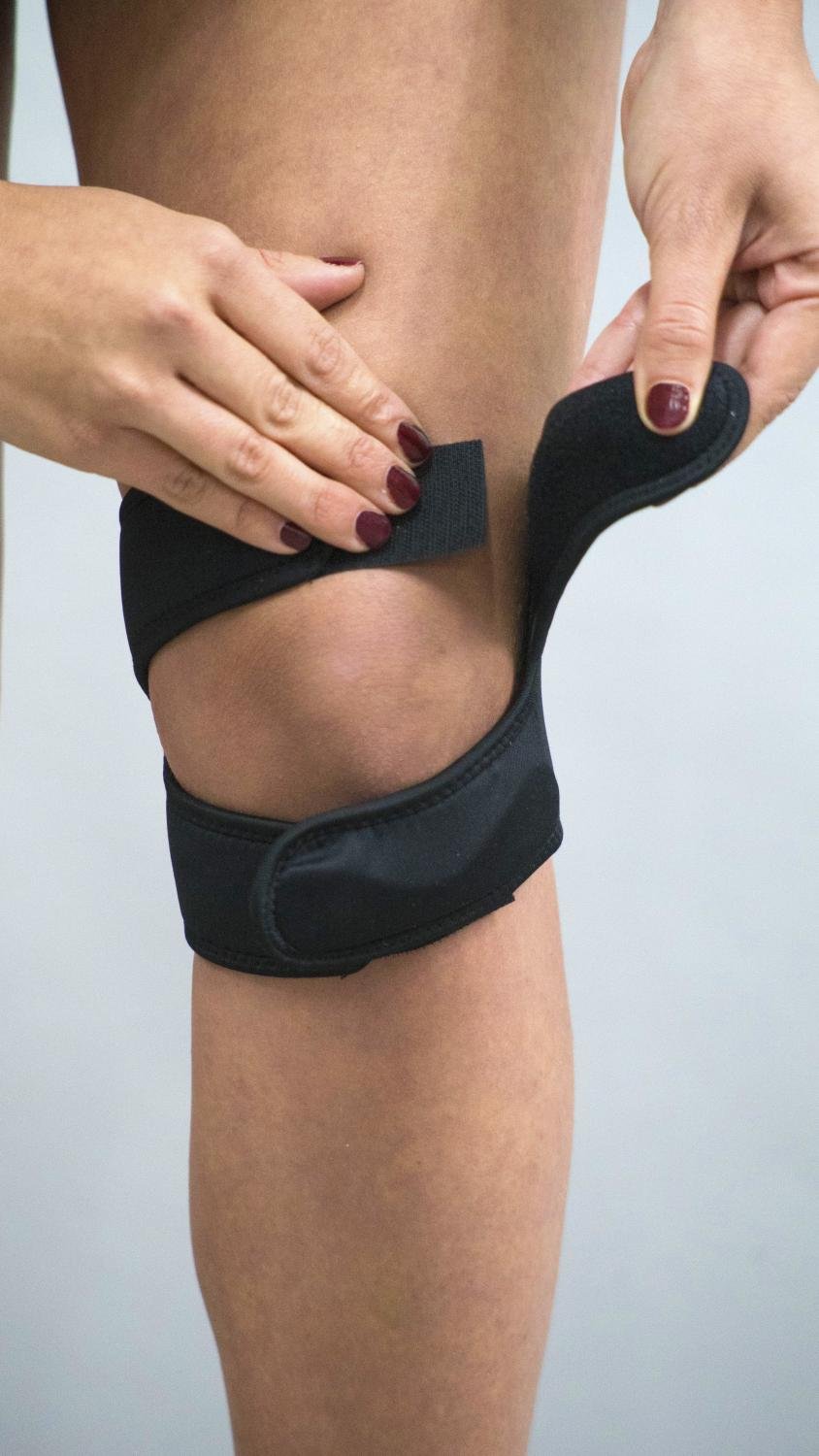 Wellys Knee Bandage "X Shape" - Image 3