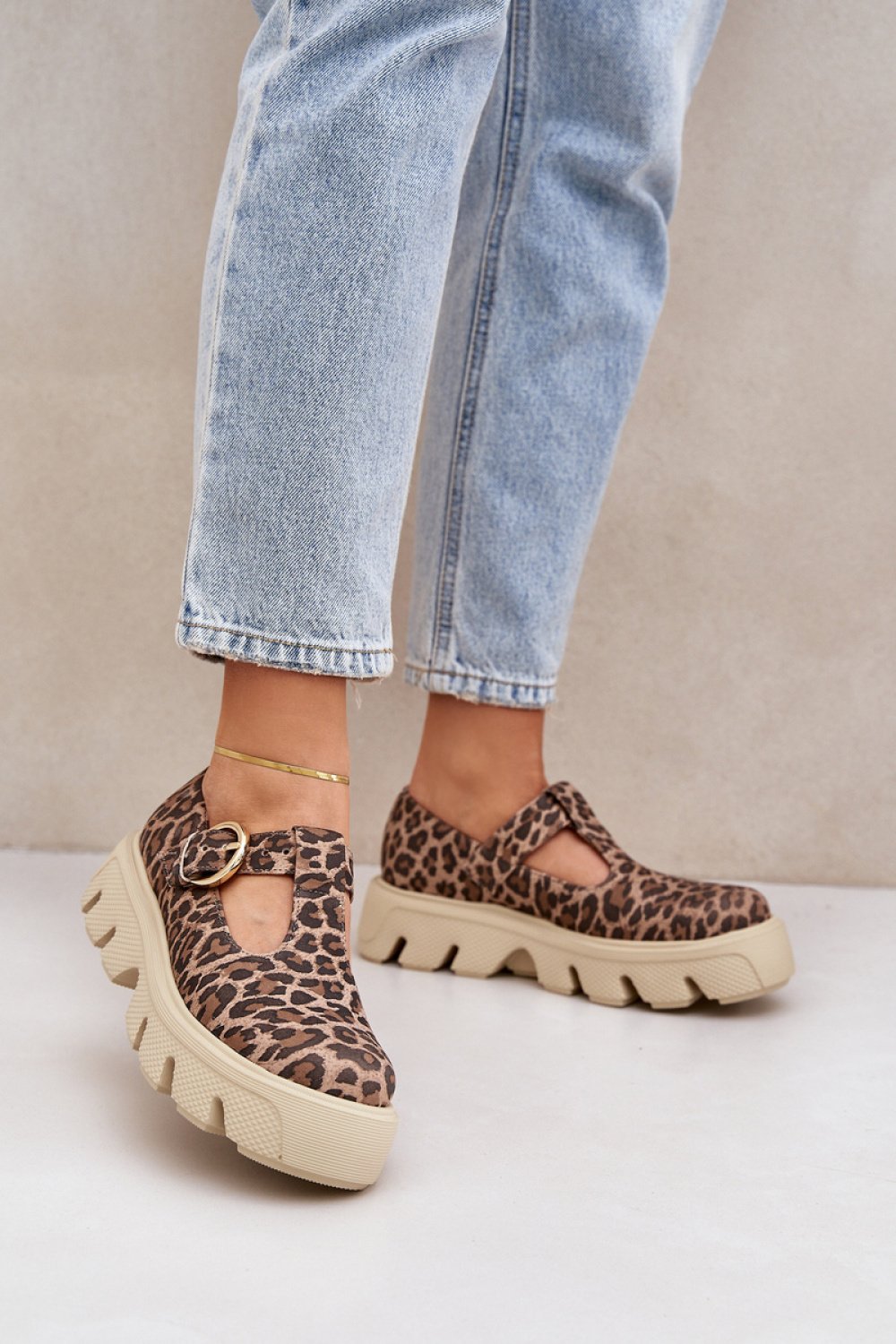 Platform shoes Step in style