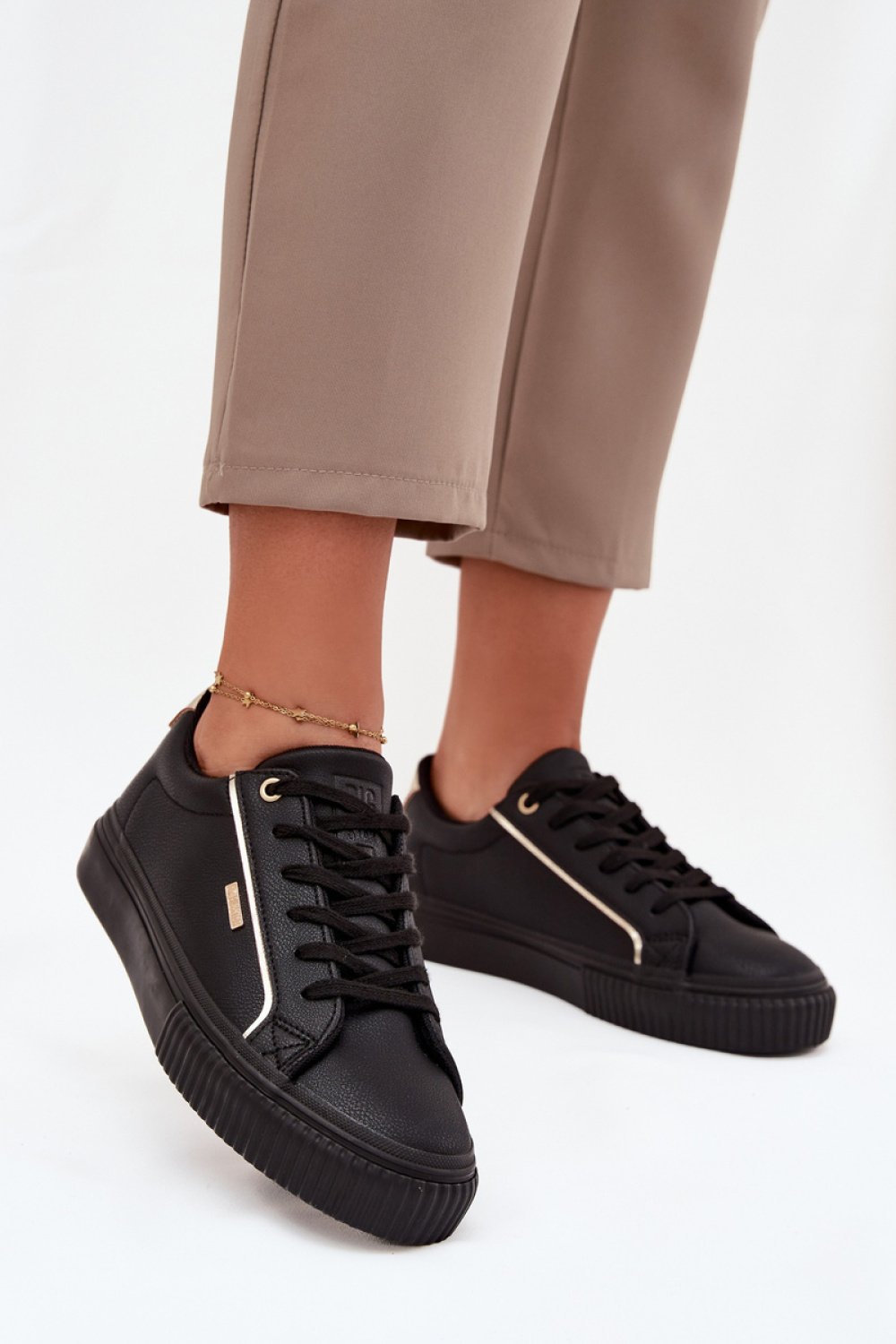 Platform sneakers Step in style
