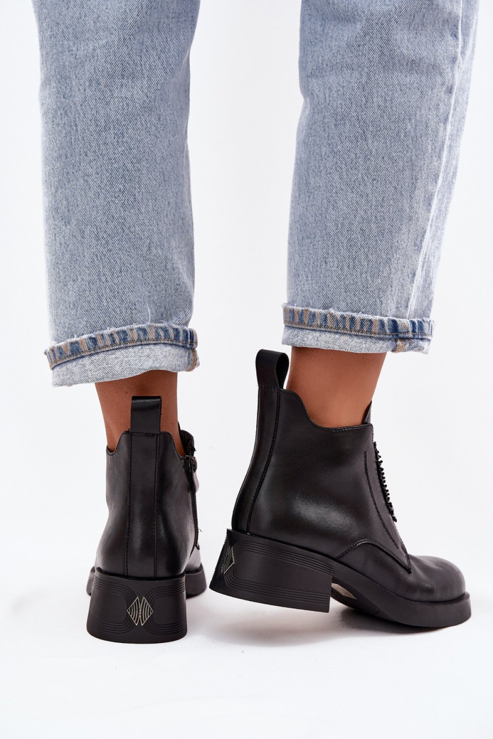 Boots Step in style - Image 3