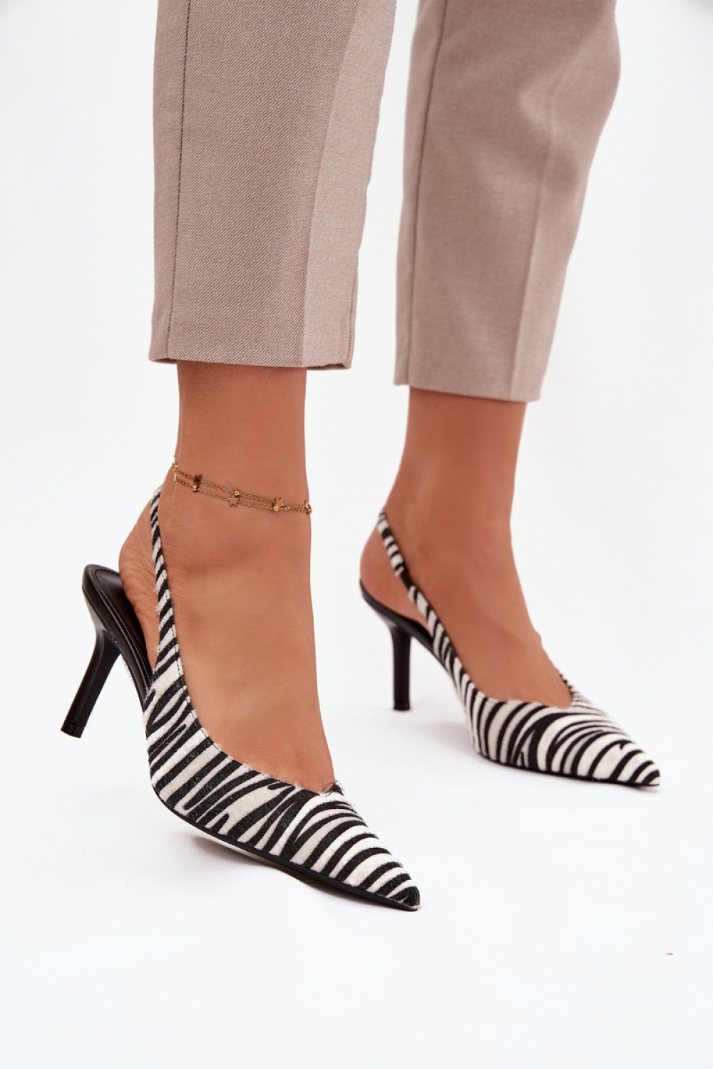 High heels Step in style