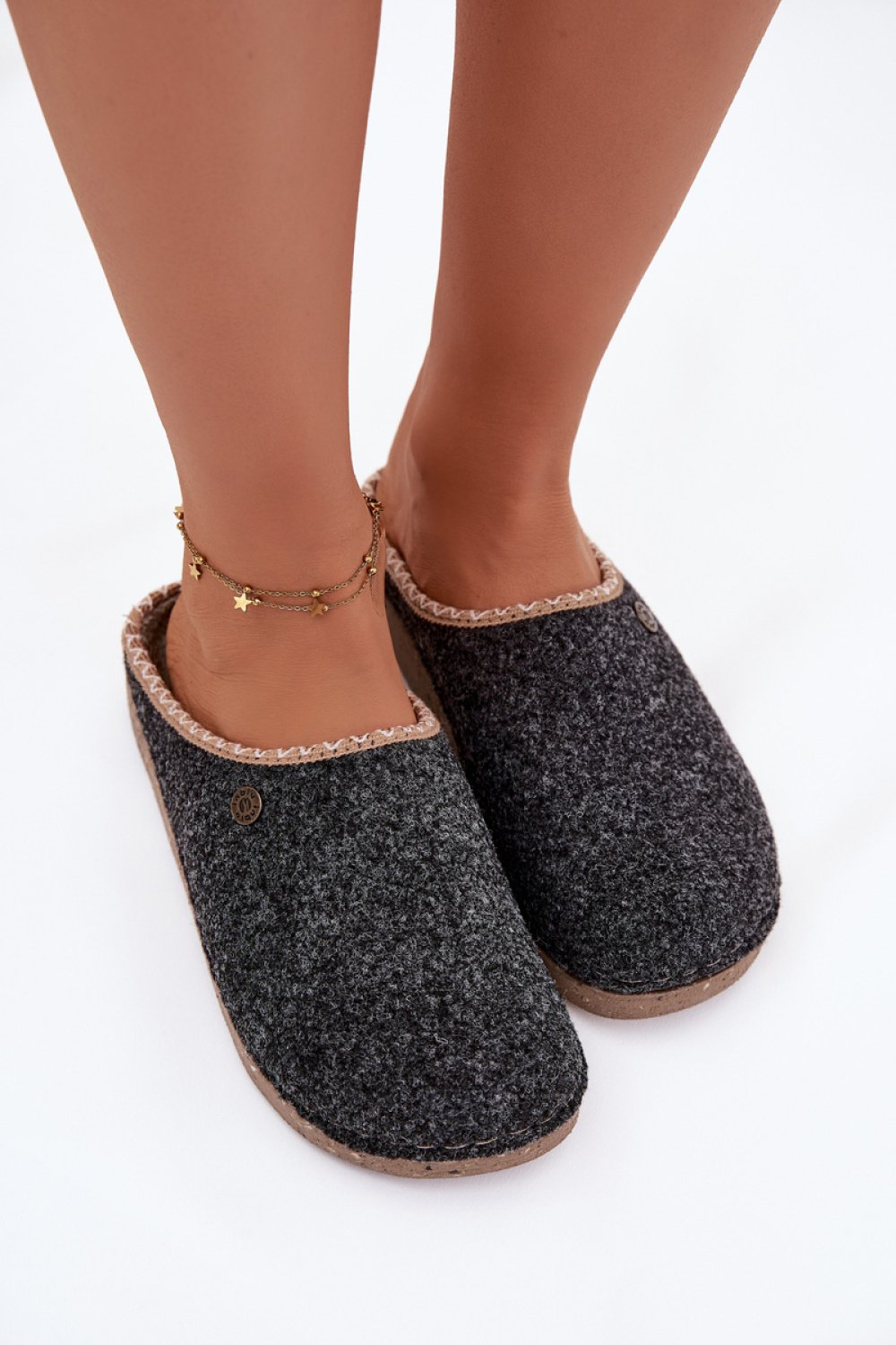 Slippers Step in style - Image 3
