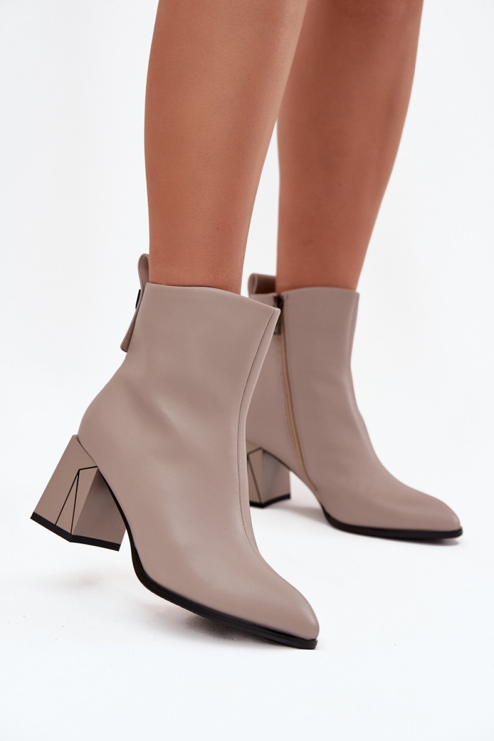Heel boots Step in style