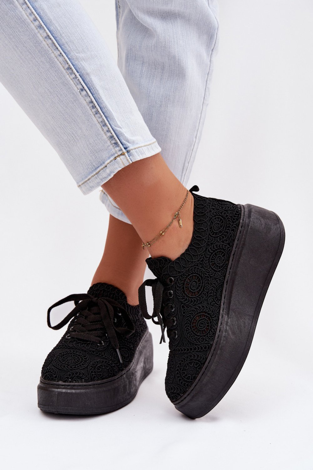 Sneakers Step in style