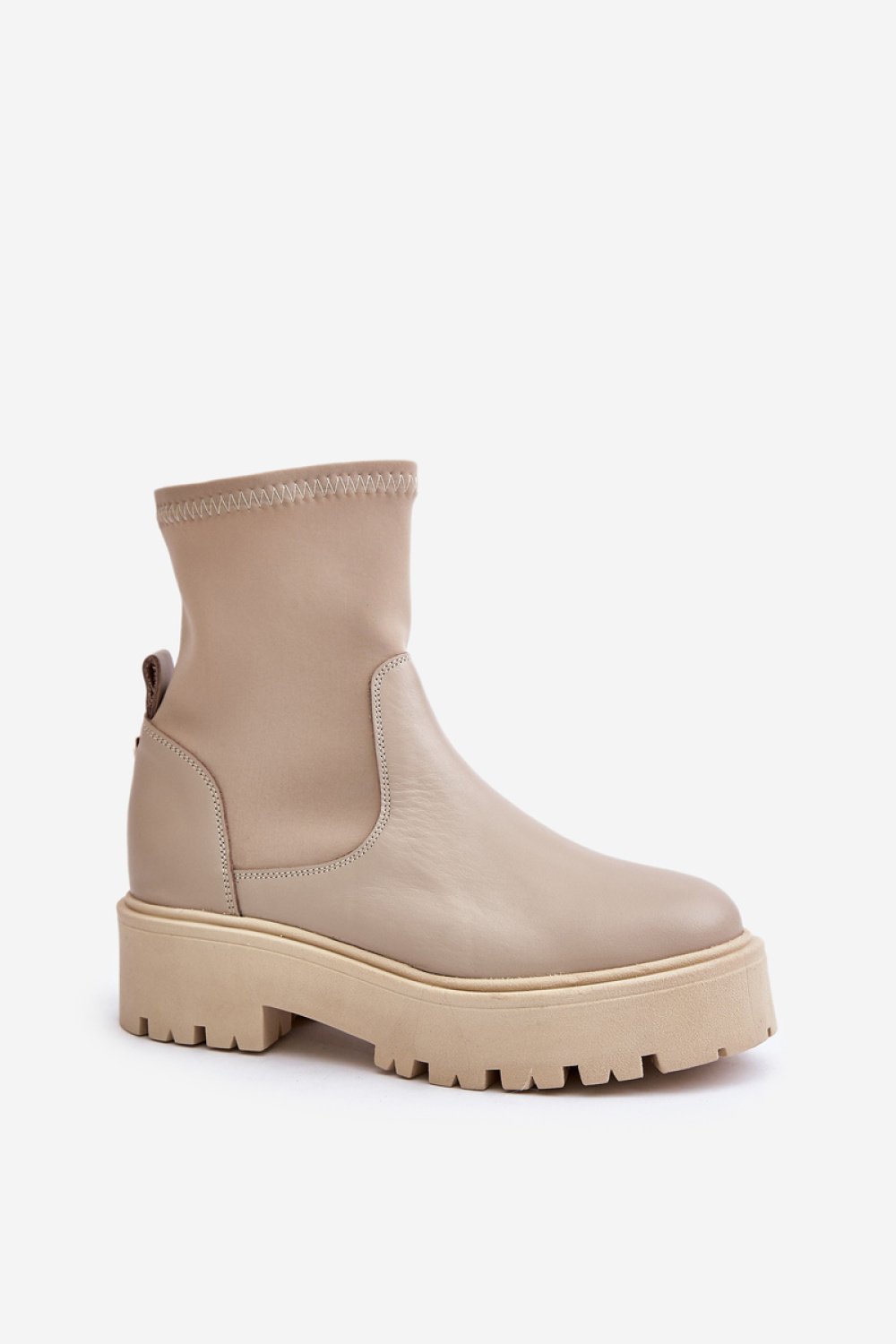 Boots Step in style - Image 2