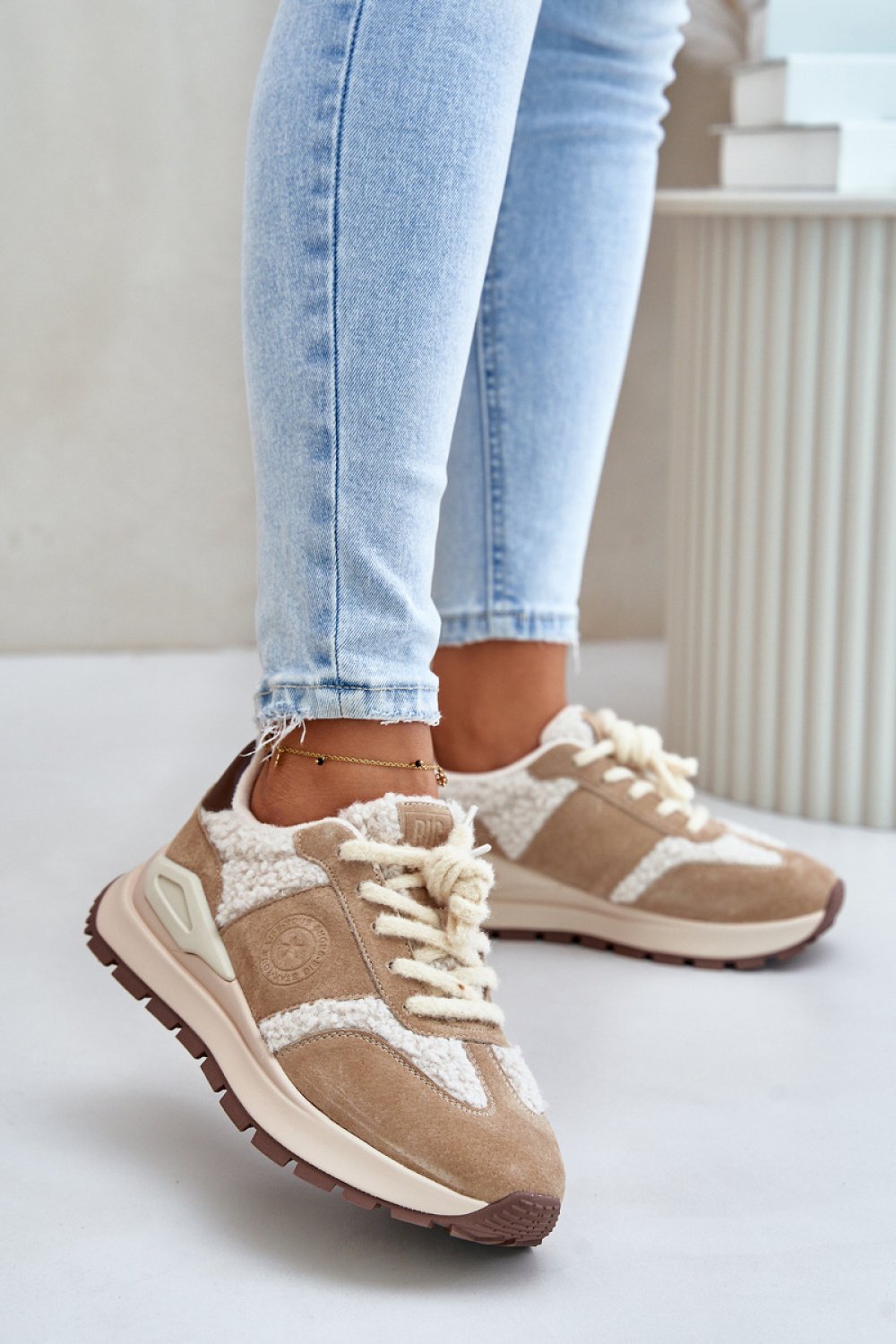 Platform sneakers Step in style