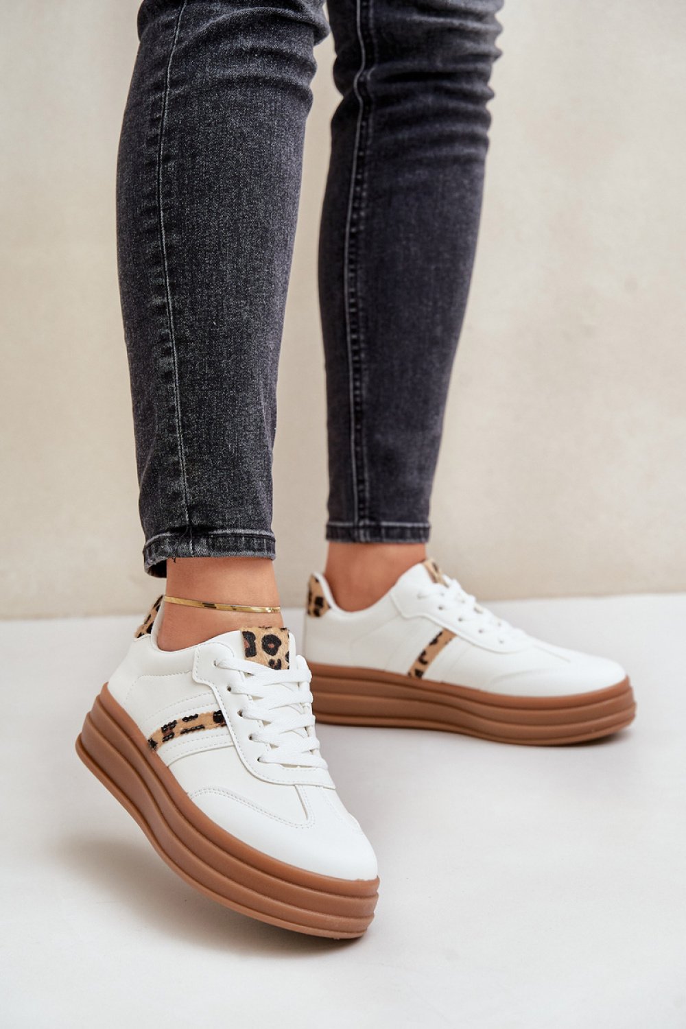 Platform sneakers Step in style