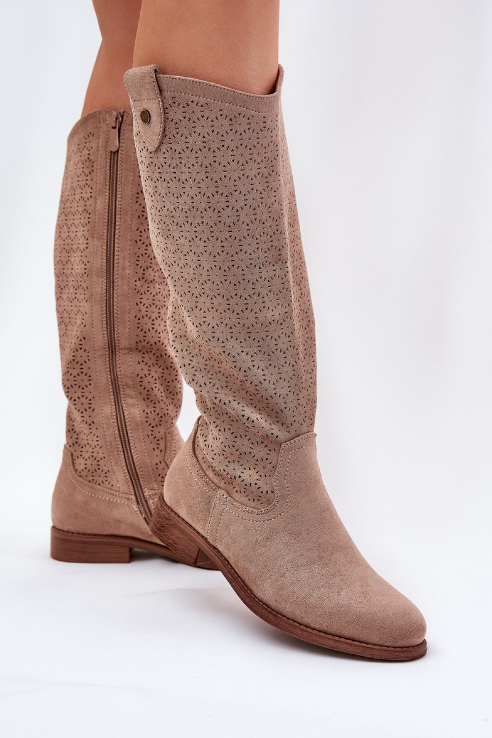 Thigh-Hight Boots Step in style