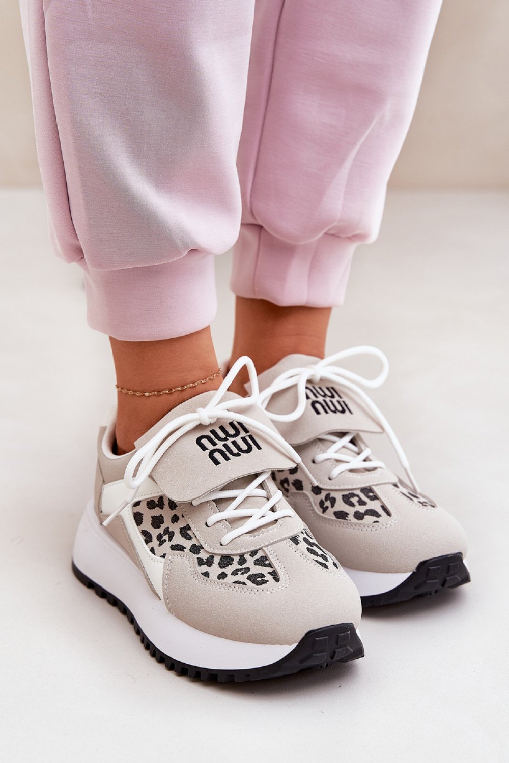 Platform sneakers Step in style
