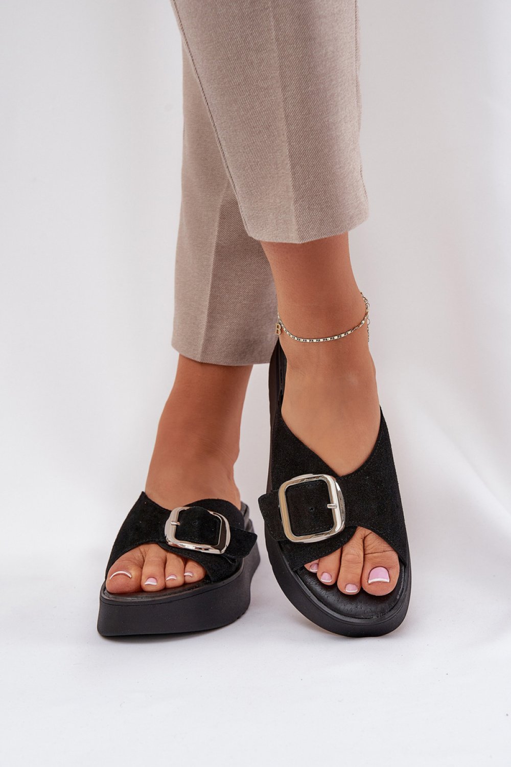Platform sandals Step in style