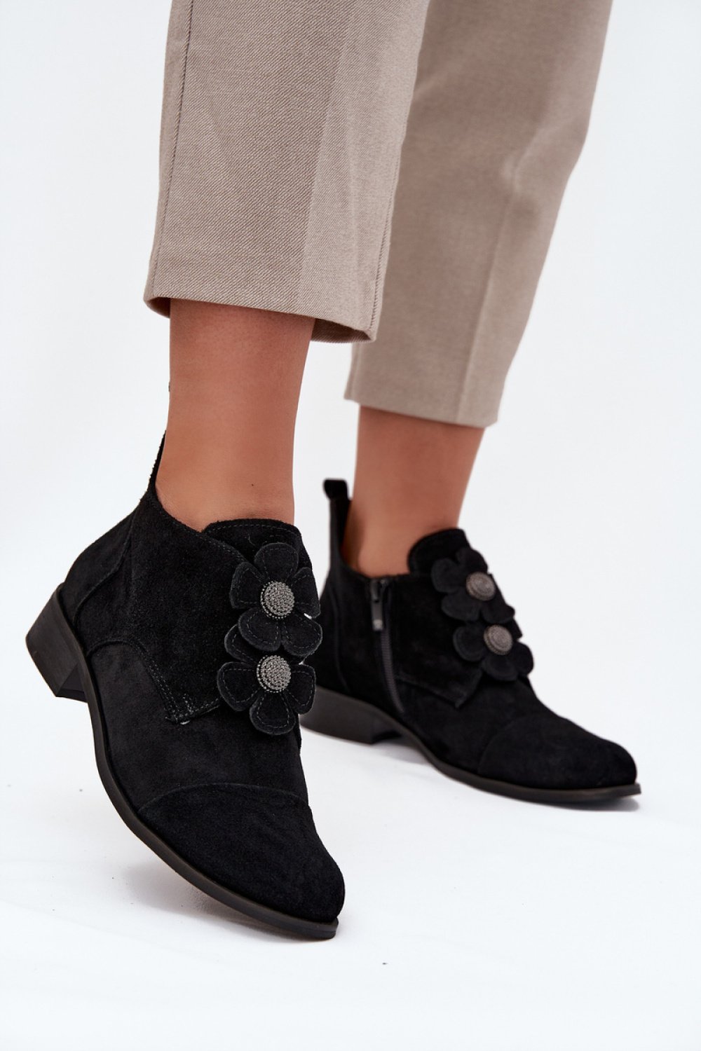 Half shoes Step in style