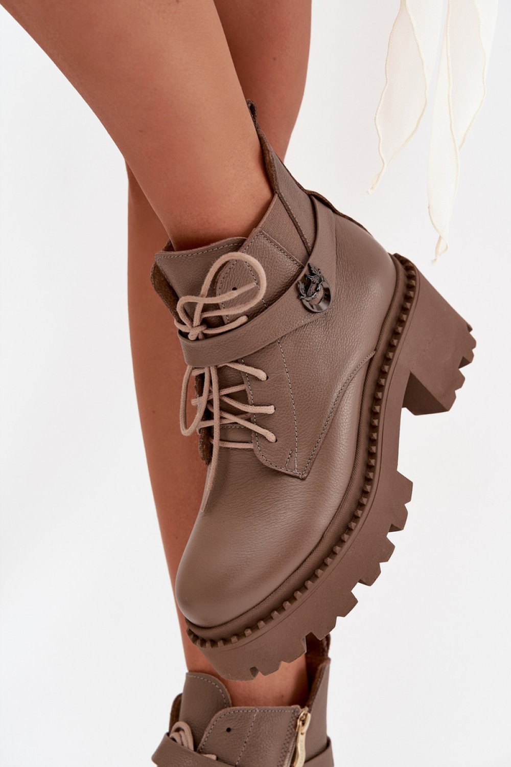 Boots Step in style - Image 3