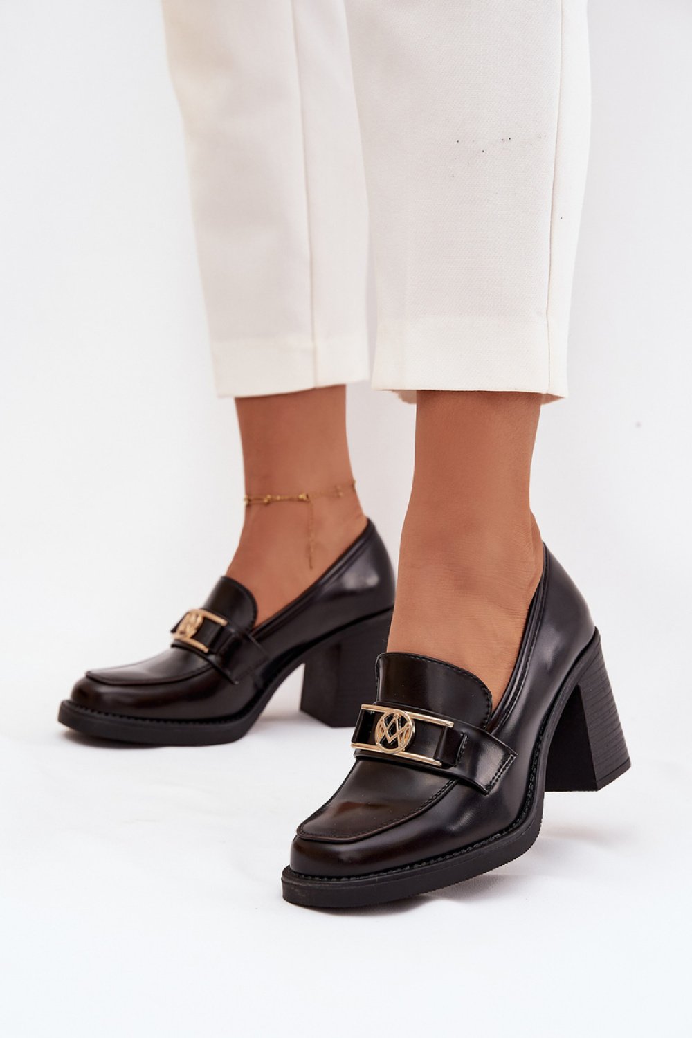 Heeled low shoes Step in style