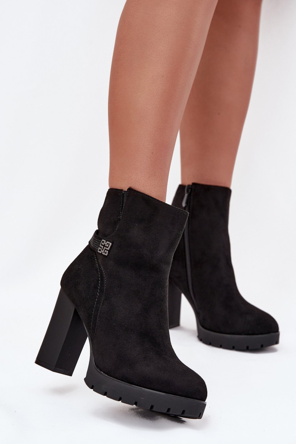 Heel boots Step in style