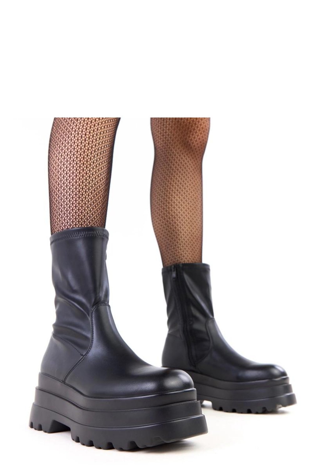 black Boots model 218476 Solea at obors.com