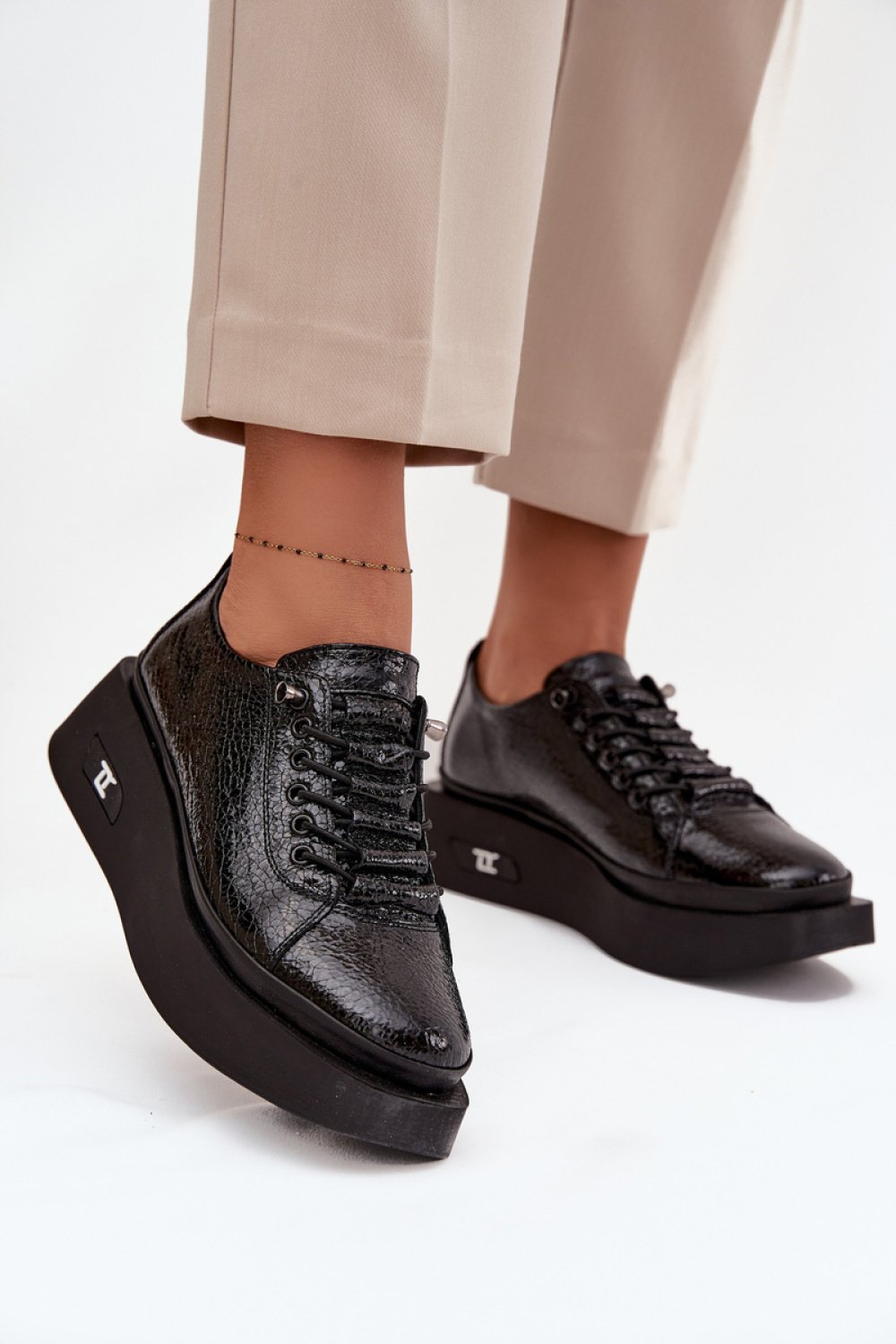Platform shoes Step in style