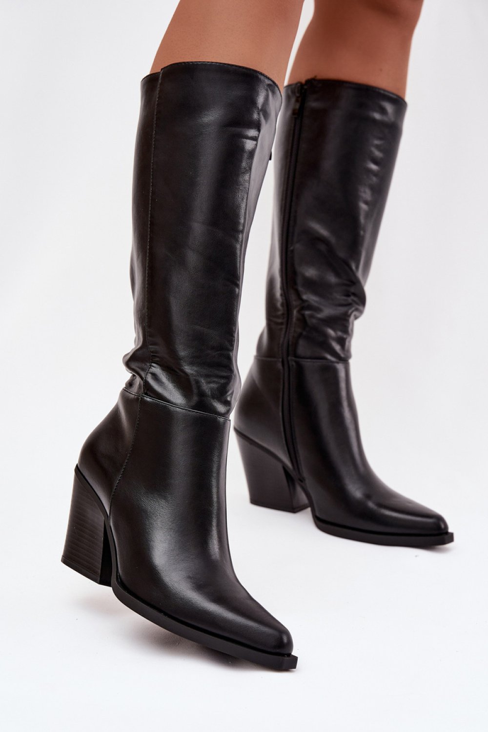 Heel boots Step in style