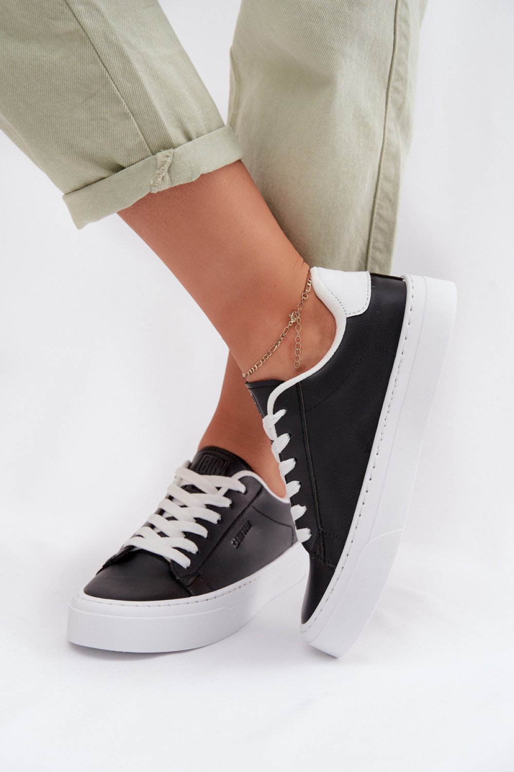 Sport Shoes Step in style