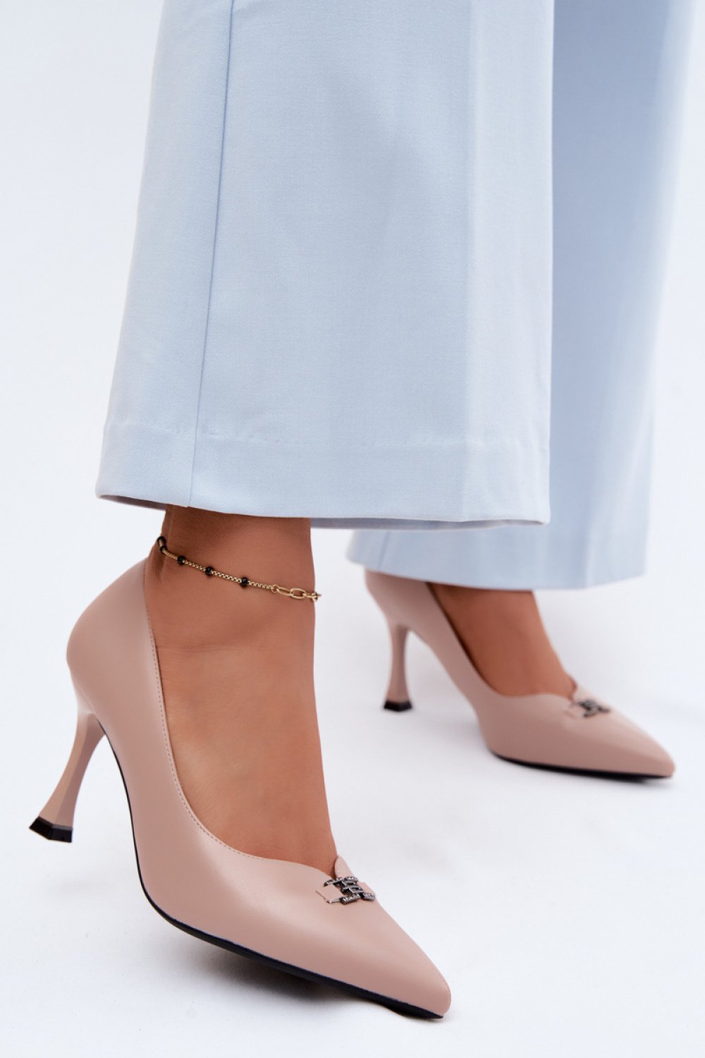 High heels Step in style