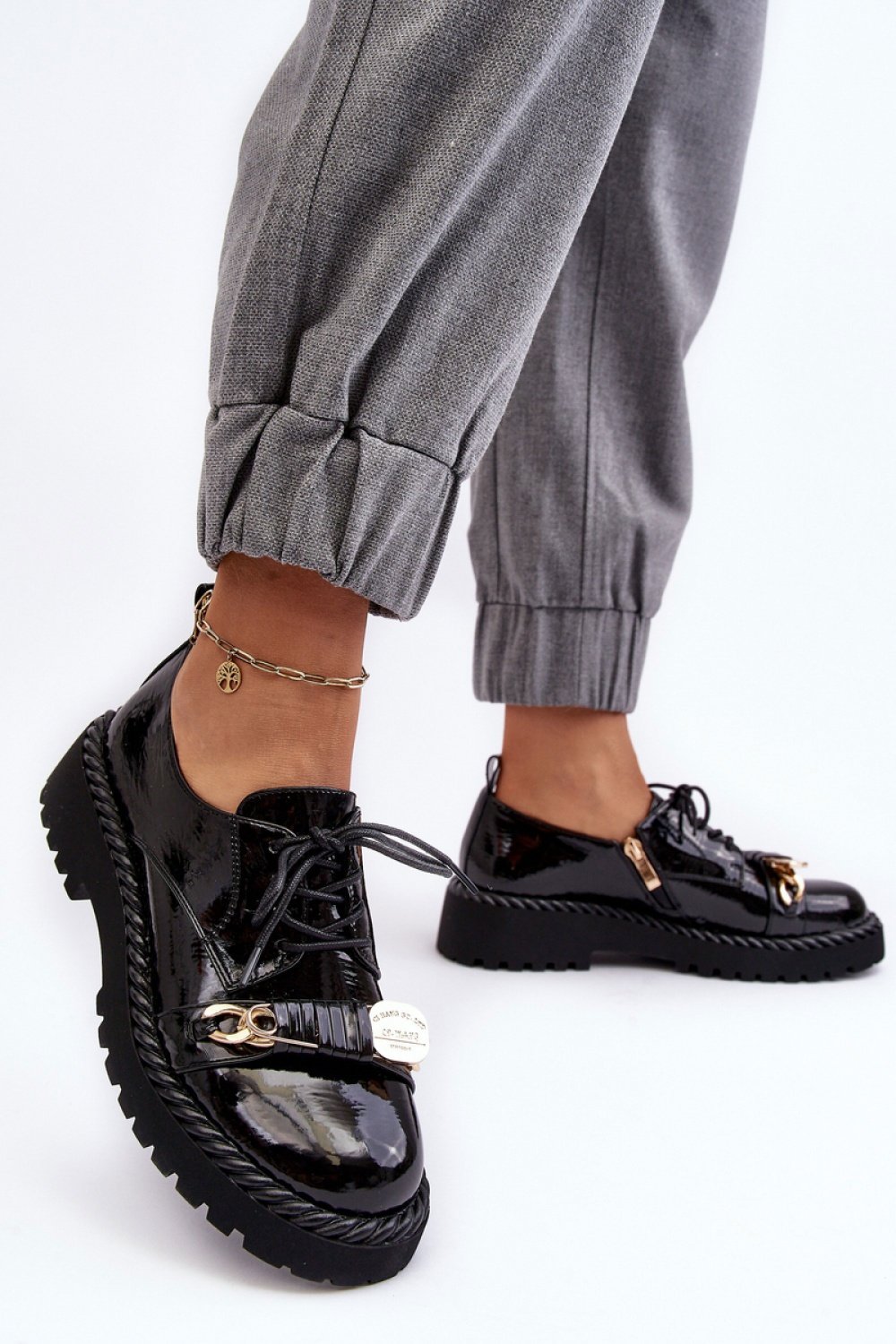Half shoes Step in style