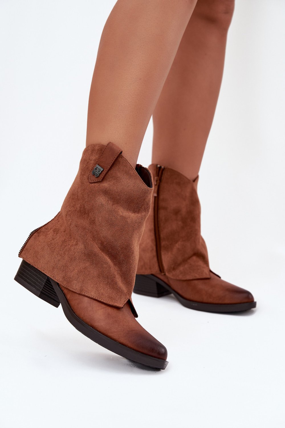 Heel boots Step in style