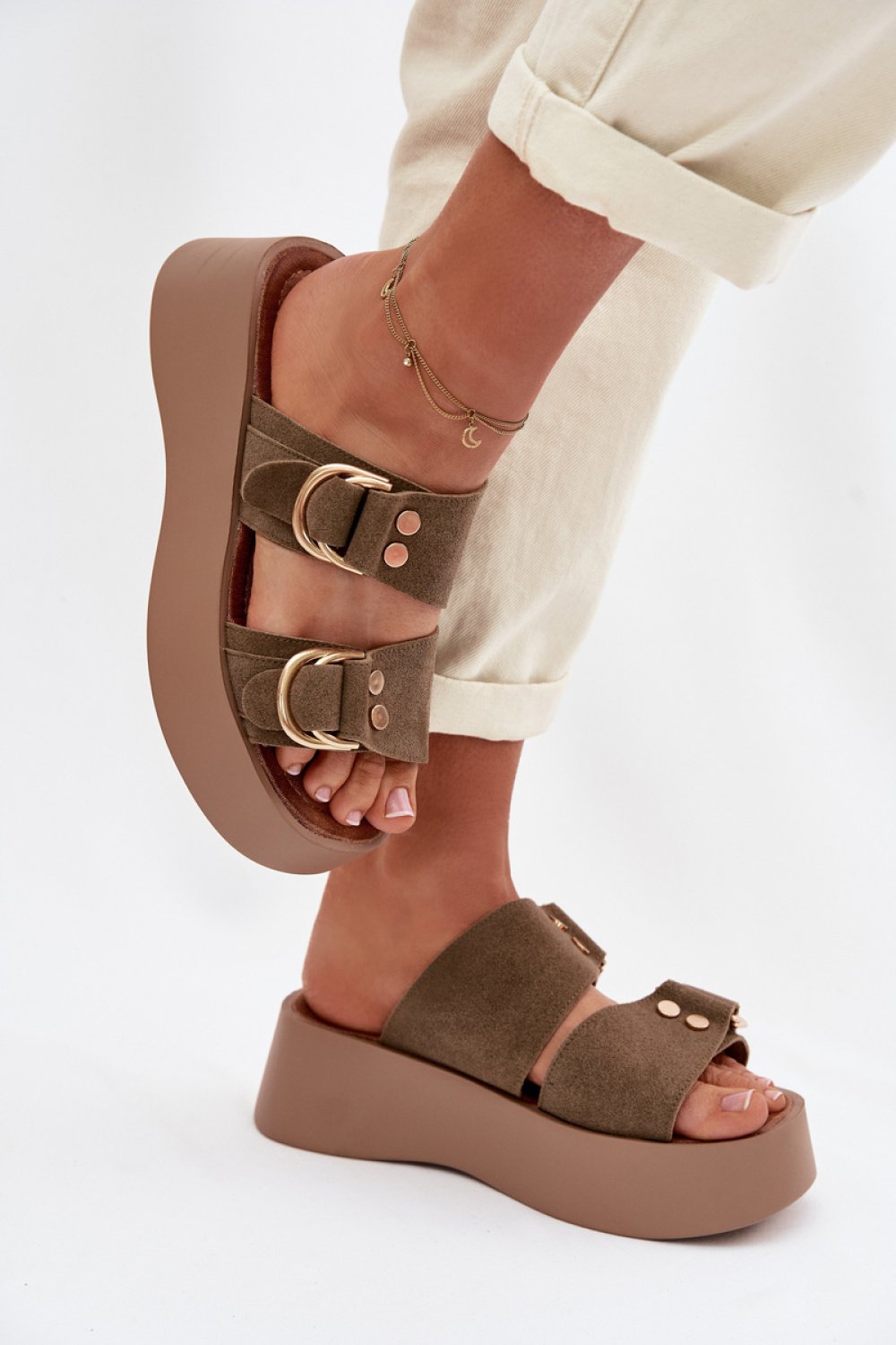 Platform sandals Step in style