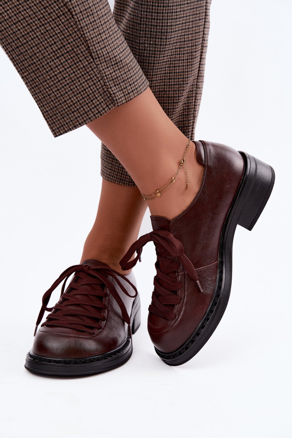 Heeled low shoes Step in style