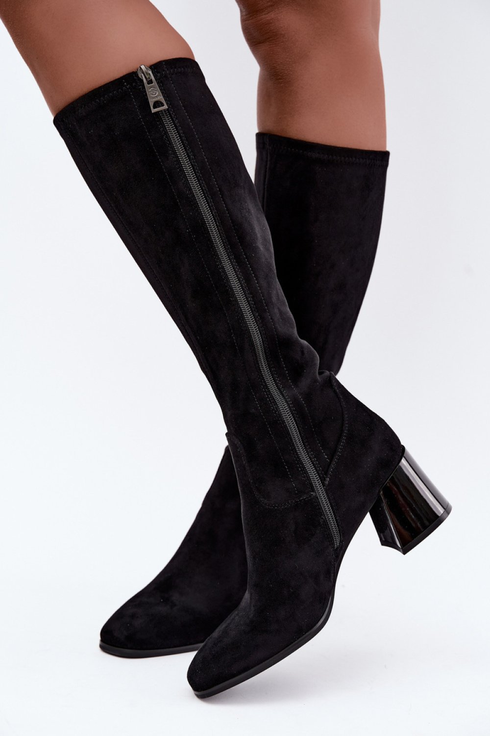 Heel boots Step in style